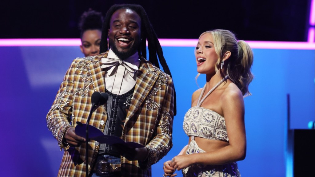 Shaboozey's Reaction to Megan Moroney Comment at AMAs 2025 Goes Viral