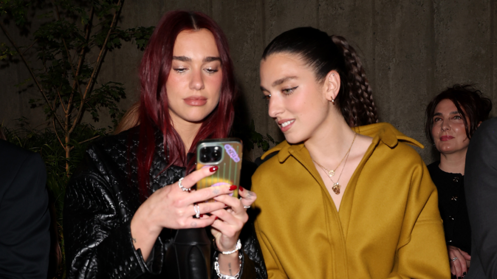 Rina Lipa, Dua Lipa's lookalike sister