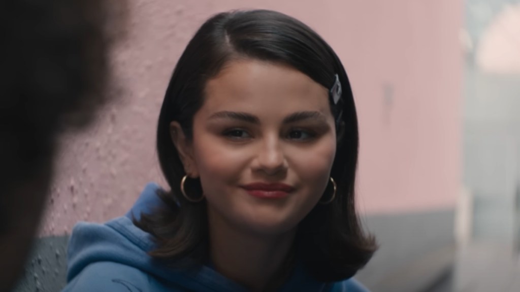 Selena Gomez Debuts Hairstyle With Bangs in New Instagram