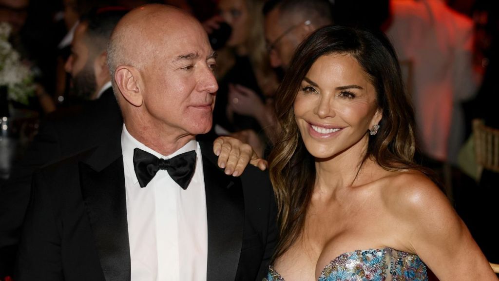 Jeff Bezos Lauren Sanchez wedding hotel