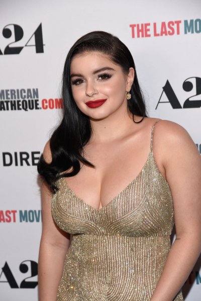 Ariel Winter Burt Reynolds The Last Movie Star #15