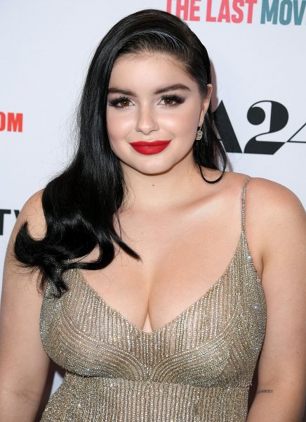 Ariel Winter Burt Reynolds The Last Movie Star #26