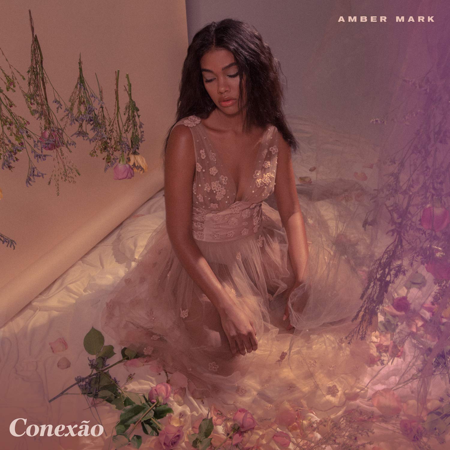 Amber Mark: 'Conexão'