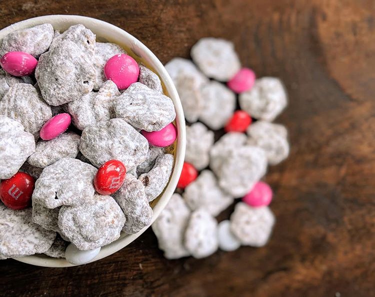 Valentine's Day Puppy Chow 