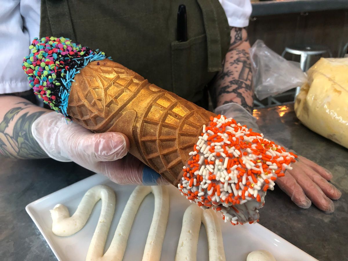 Cannoli with 24K Edible Gold Dust on the Shell